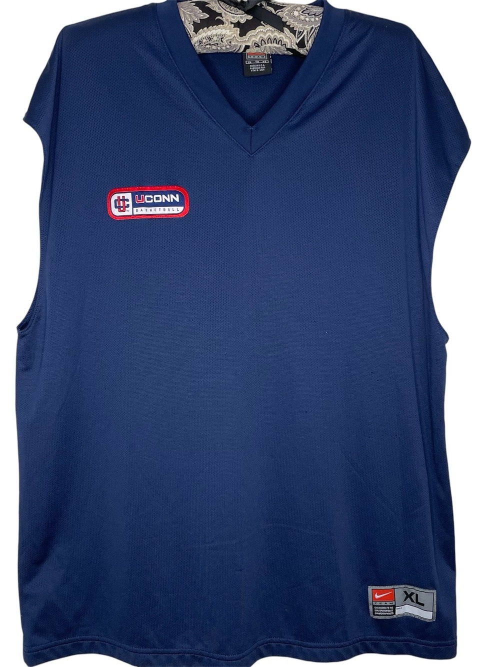 Vintage Nike Uconn Tank Top Sleeveless Basketball V Neck White Navy Blue Size XL